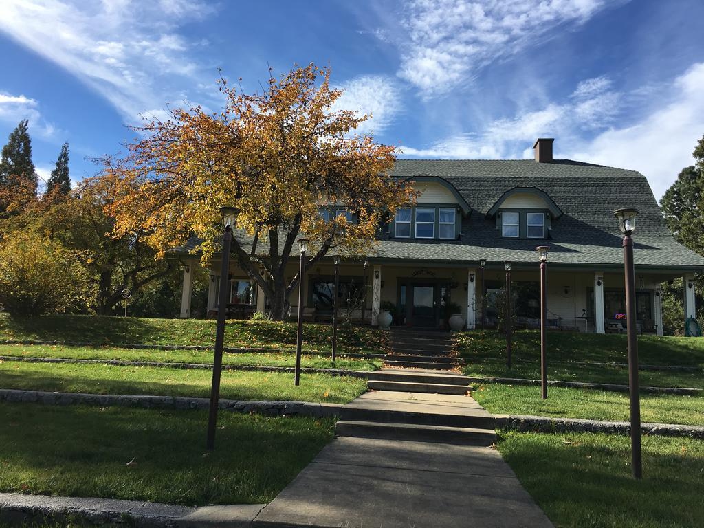 Mount Shasta Ranch Bed And Breakfast Exterior foto