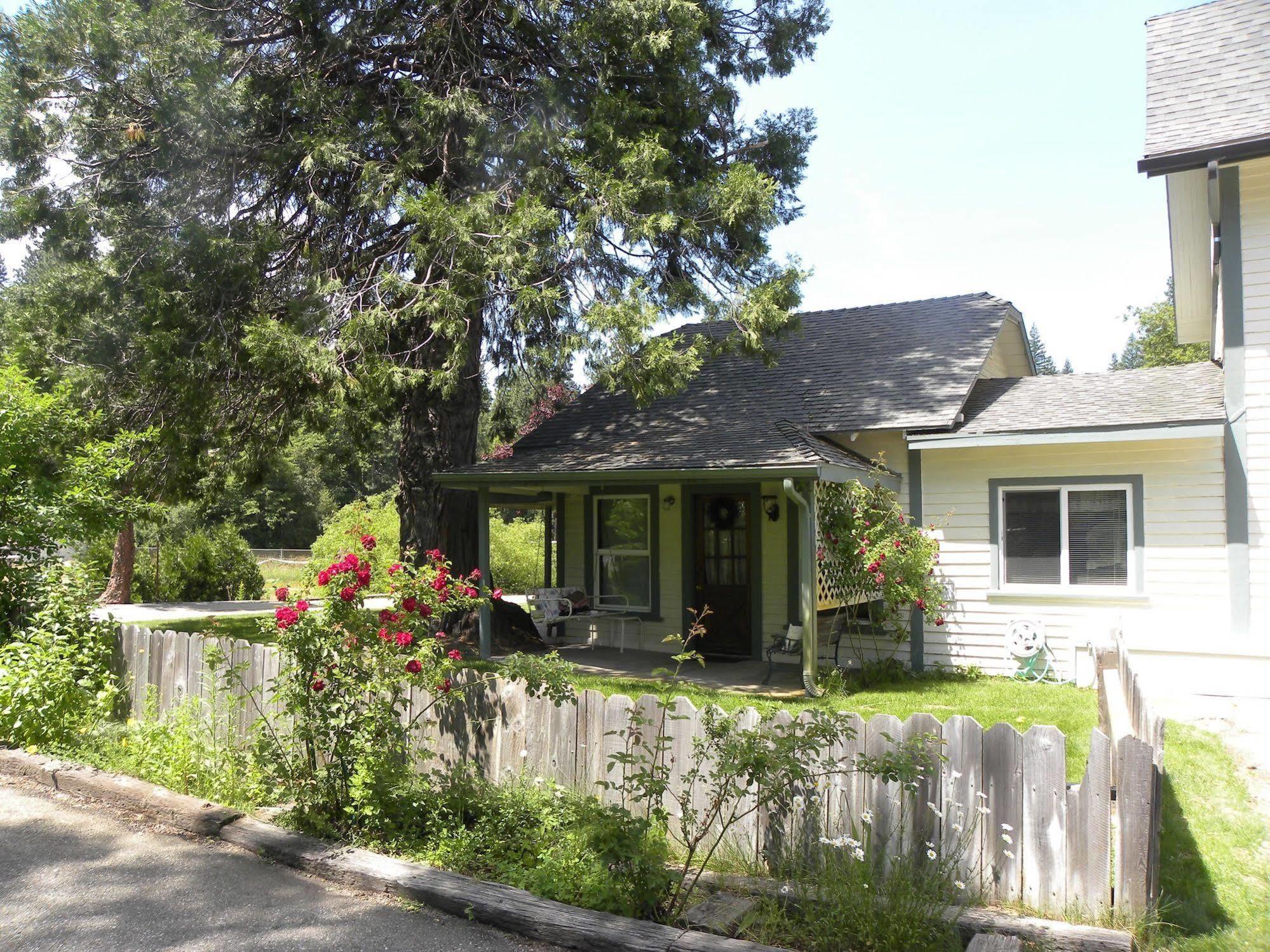 Mount Shasta Ranch Bed And Breakfast Exterior foto