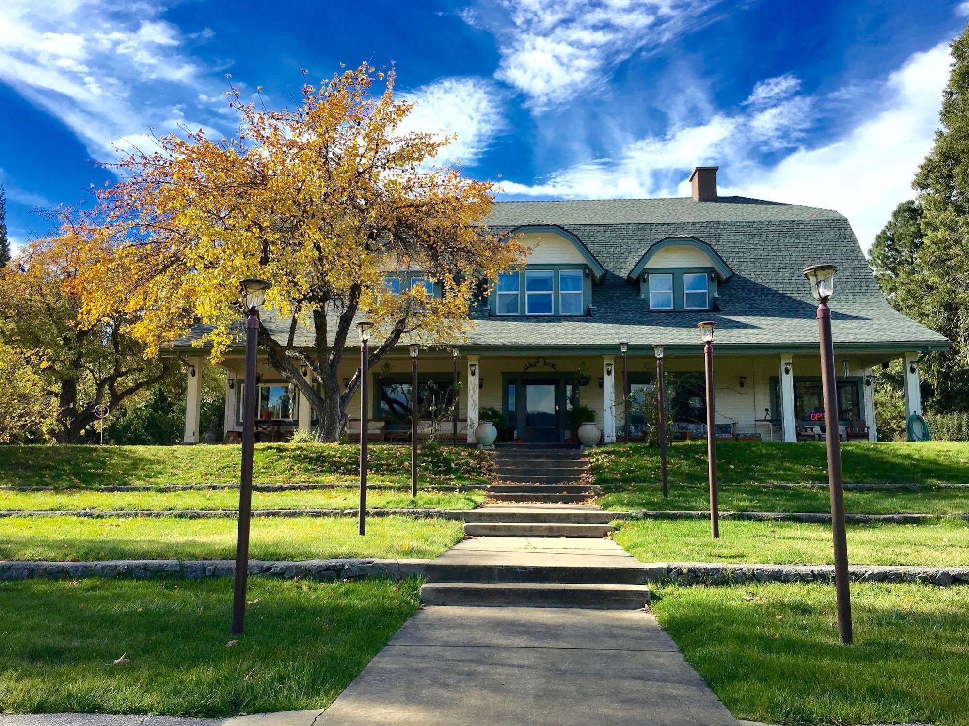 Mount Shasta Ranch Bed And Breakfast Exterior foto